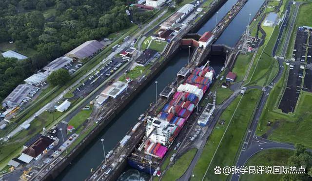 巴塞罗那足球
_自家丢掉的买卖巴塞罗那足球
，中国要再拿回来，千载难逢的机会，巴拿马要抓住