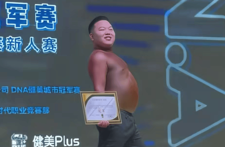 波士顿凯尔特人 vs纽约尼克斯
_175斤“小胖子”再战健美比赛获网友力挺波士顿凯尔特人 vs纽约尼克斯
，拿下线上人气冠军，本人回应：将认真减重，以更专业的状态上赛场